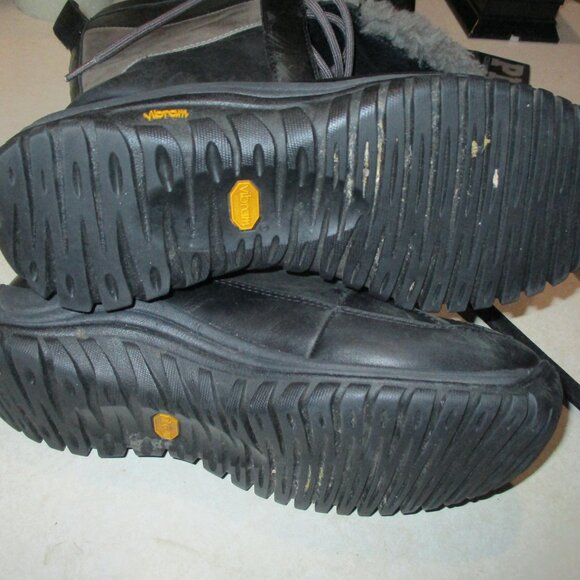 UGG waterproof rugged black/gray Lace-Up Winter Boots 8.5 - Picture 3 of 9